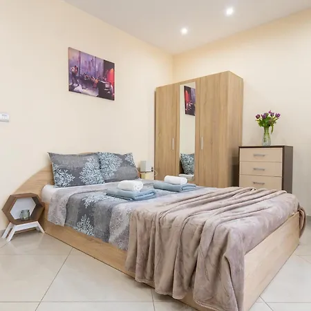 Apartment Becentral! By Rv Warna